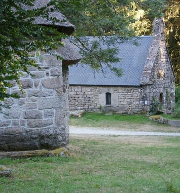 Visite guidée du village abandonné de Clédat