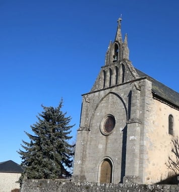 Rencontre avec Aline Gaillard Létrange, restauratrice du patrimoine spécialisée en textile.