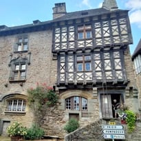 Visite guidée du village et du château de Ségur-le-Château