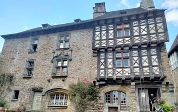 Visite guidée du village et du château de Ségur-le-Château